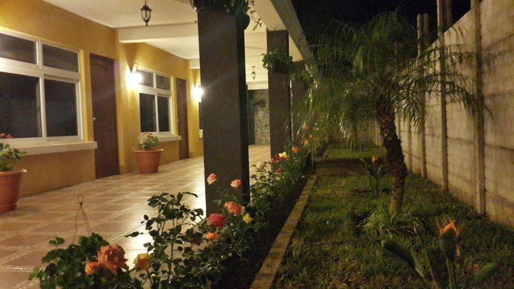 Hotel Los Cofrades Solola Exterior photo
